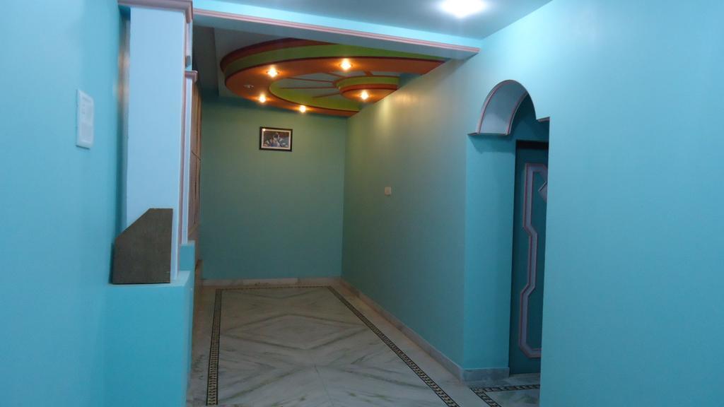 Krishna Paying Guest House พาราณสี ภายนอก รูปภาพ